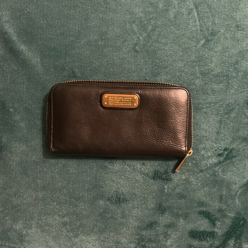 Marc Jacobs wallet